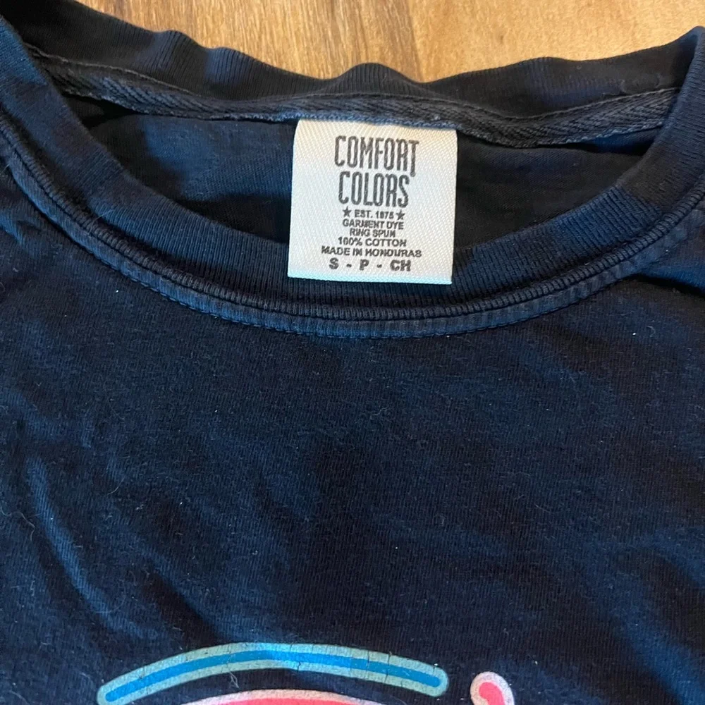 SOLD- Comfort Colors Chuy’s Tex-Mex Neon Lights Taco Shirt - Picture 3 of 3